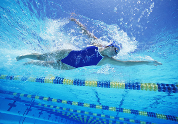 Học bơi sải mất bao lâu? Yếu tố tác động đến thời gian học bơi sải