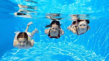 Mở mắt khi bơi có sao không? Hướng dẫn cách mở mắt dưới nước