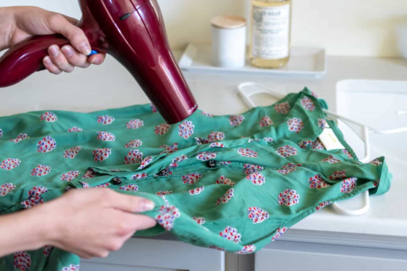 Cách làm quần áo nhanh khô